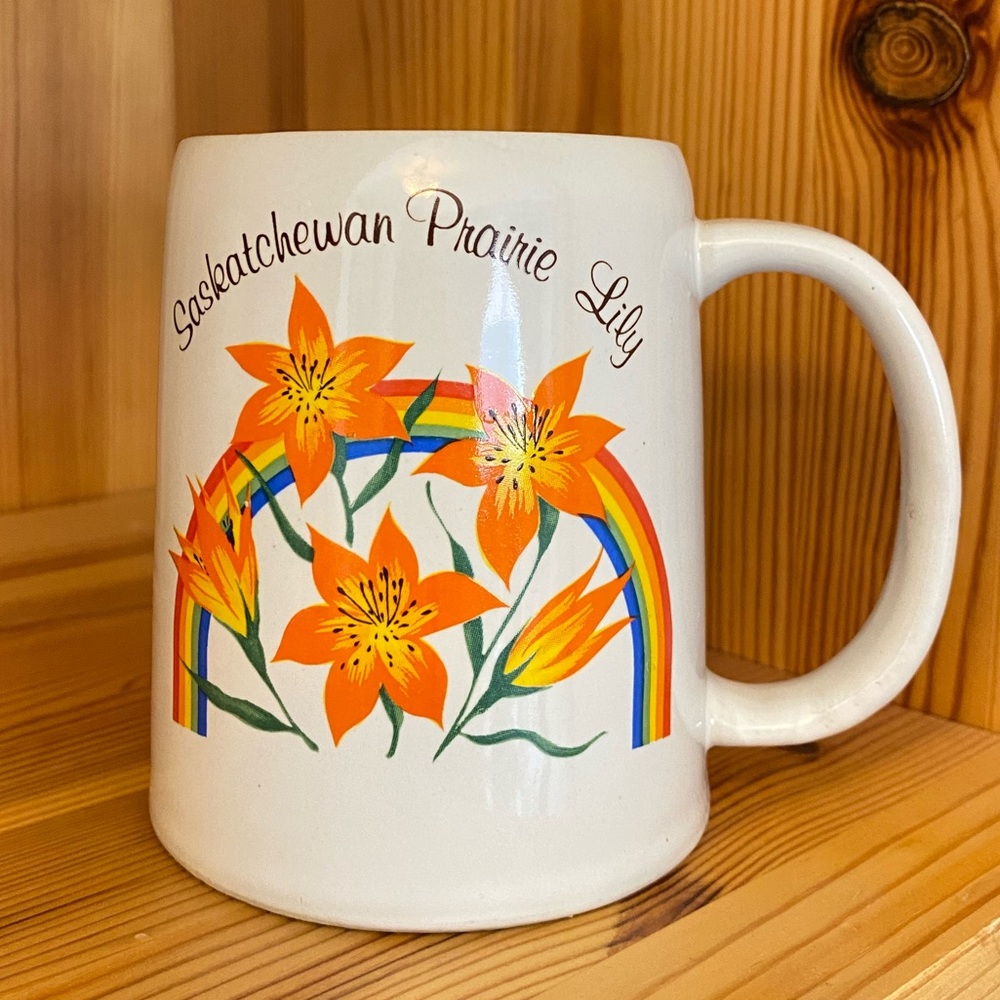 Vintage ceramic coffee mug cup “Saskatchewan Prairie Lily” 🌈